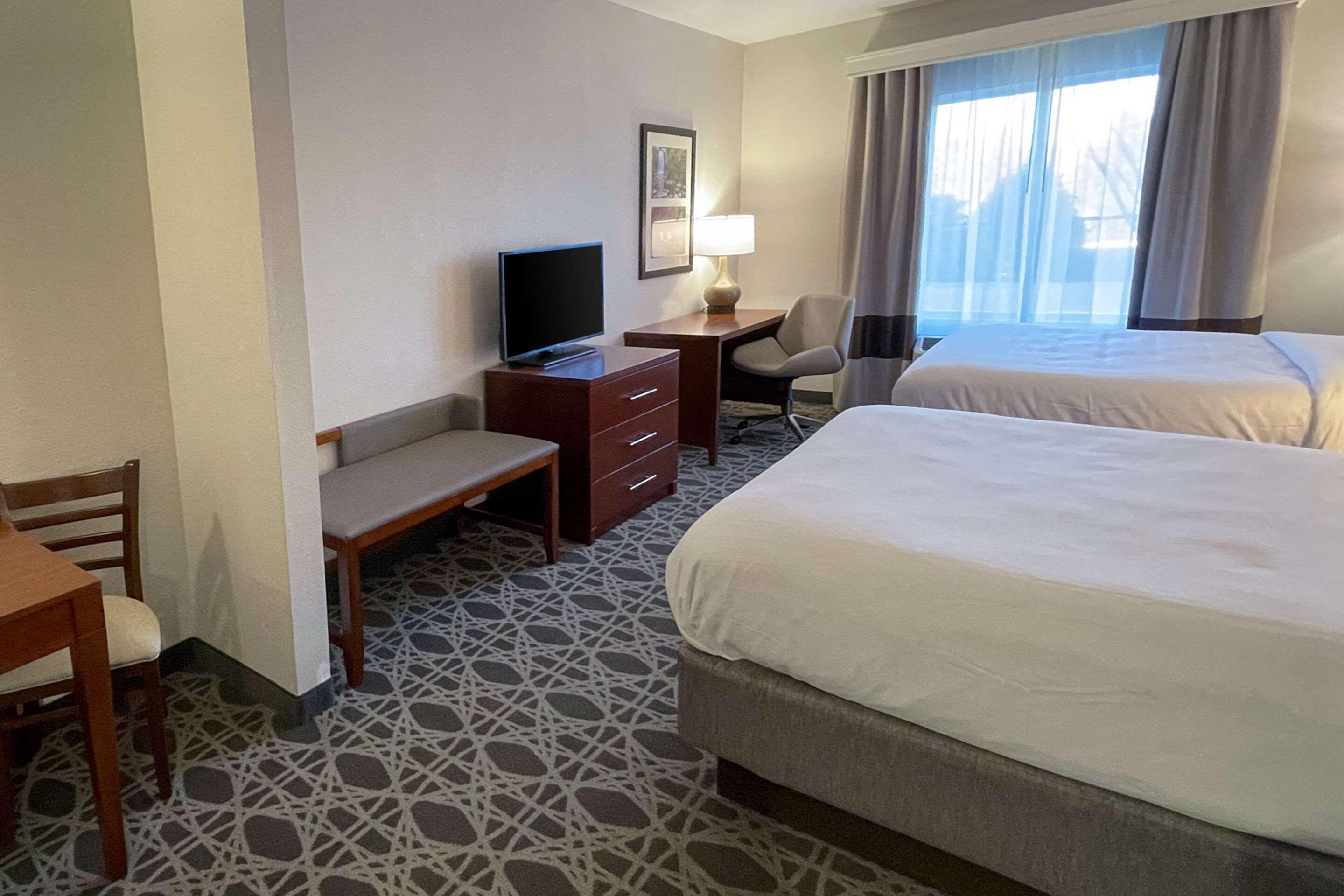 Comfort Inn & Suites Бревард Экстерьер фото